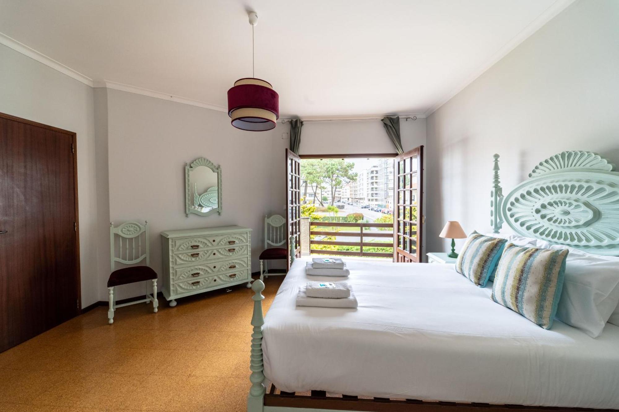 Amorosa Villa, 500M From The Beach By House And People Bagian luar foto