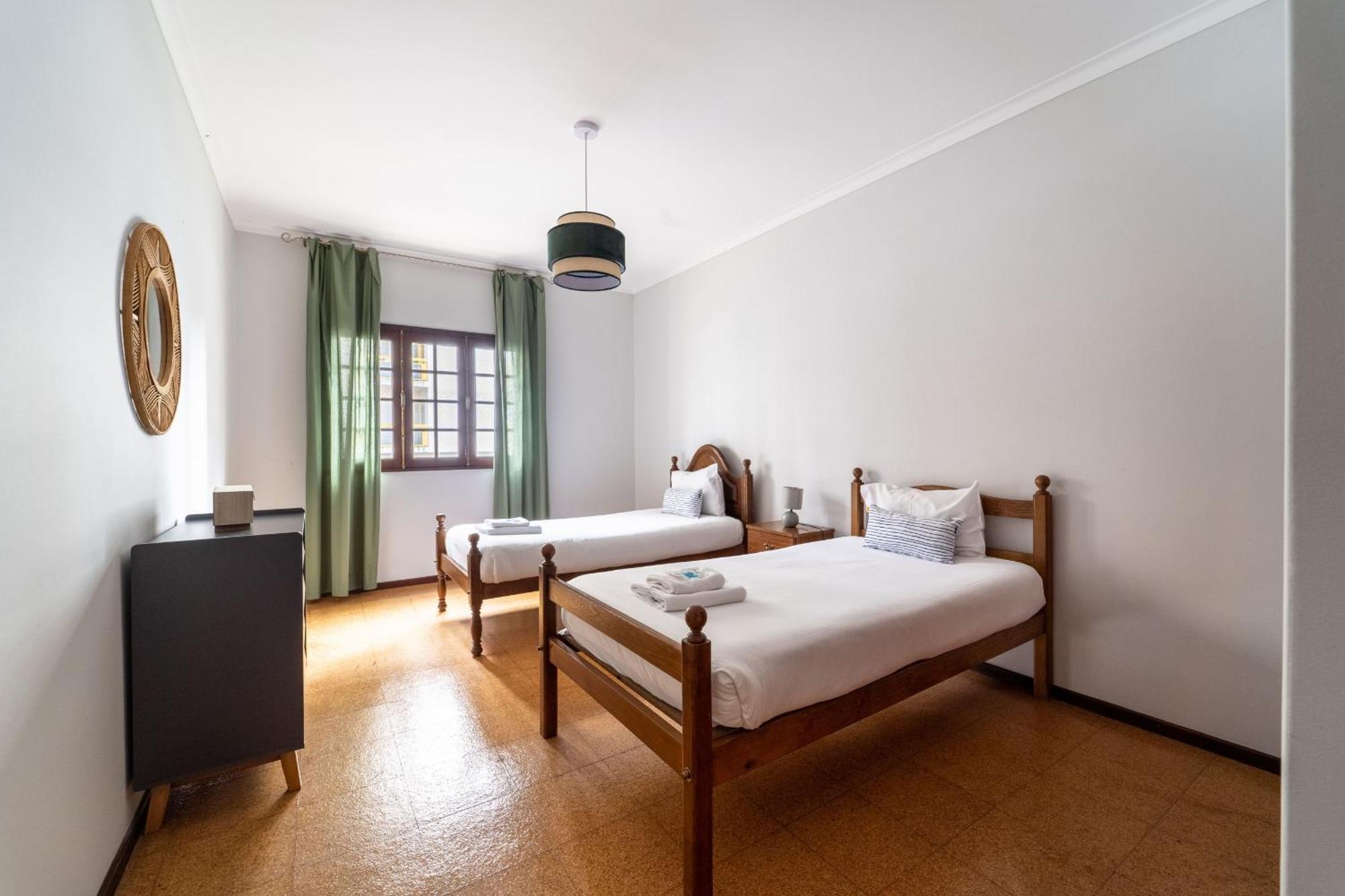 Amorosa Villa, 500M From The Beach By House And People Bagian luar foto
