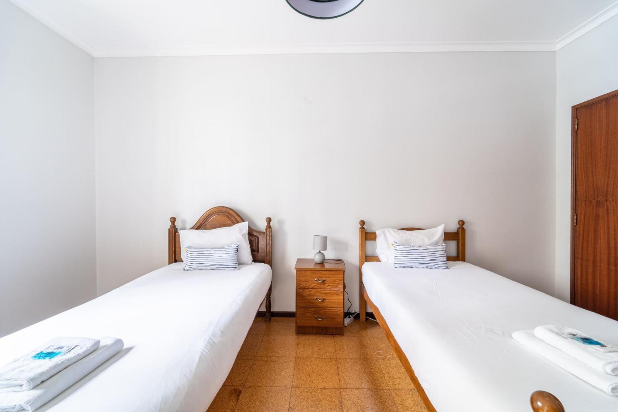 Amorosa Villa, 500M From The Beach By House And People Bagian luar foto