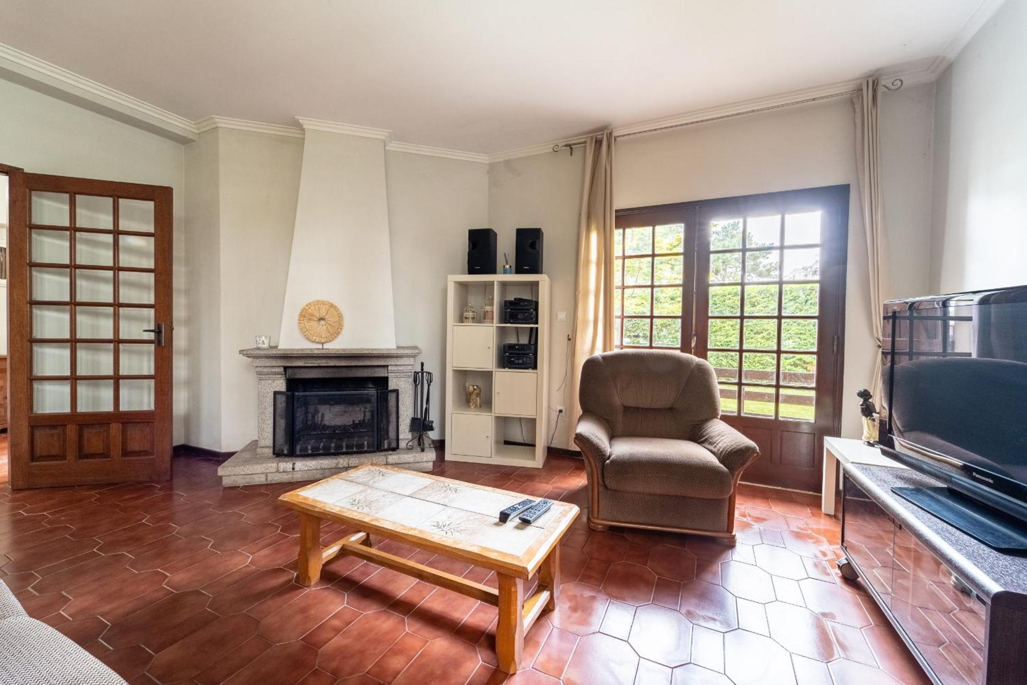 Amorosa Villa, 500M From The Beach By House And People Bagian luar foto