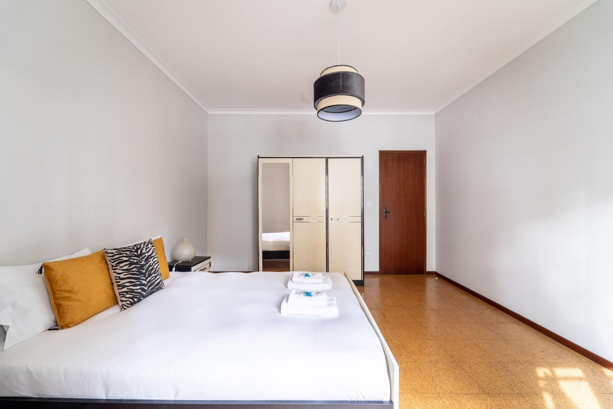 Amorosa Villa, 500M From The Beach By House And People Bagian luar foto