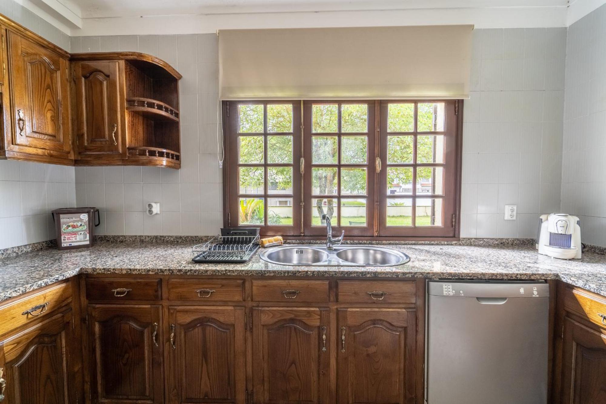 Amorosa Villa, 500M From The Beach By House And People Bagian luar foto